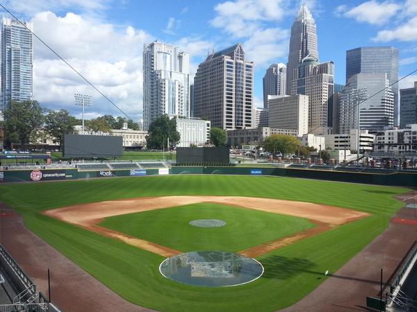 KnightsBaseball's tweet photo. It was a BEAUTIFUL day at BB&amp;T Ballpark today. RT if you wish there was a game tonight! #UptownCLT #KnightsBaseball http://t.co/27Jli5c3am