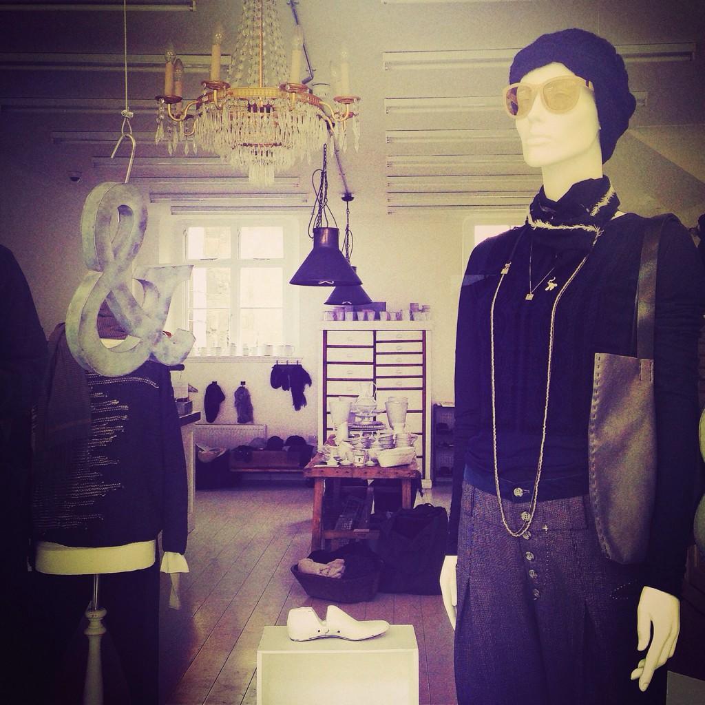 Embedded image permalink