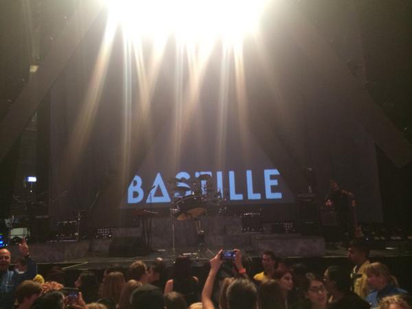 ashleyhxwkins's tweet photo. Never getting over this night @bastilledan @grizfolk #bastilleTO #Grizfolk http://t.co/Ga3HvipN1h