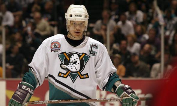 A very happy 40th to the mightiest of all time Paul Kariya  