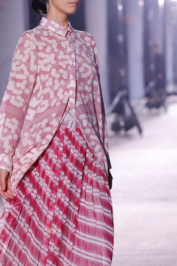 FashionTubuyaki's tweet photo. ミントデザインズの春夏2015年のミューズはハウスワイフ?東京コレクションの気に入りにクローズアップ!#MBFTW #tokyofashionweek #mintdesigns http://t.co/Komhcpr58m http://t.co/q5NyMYDBiQ