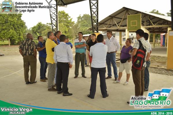 LagoAgrio2's tweet photo. ALCALDE DE LAGO AGRIO REALIZA RECORRIDO DE OBRAS EN EL CANTÓN http://t.co/ARV0o1lAgT