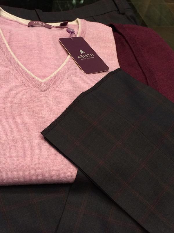 AtEaseAZ's tweet image. Great New Pieces from #Aristo18! 👔👓 #AtEase #Menswear #Fall #NewFallProduct #Sweater #DressPants #Slacks #Dapper