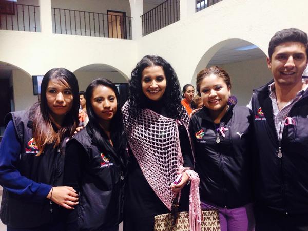 rjxmhuix's tweet photo. Con una excelente ponente en el tema de prevención de cáncer de mama @migdania1 @RJXMEX_EDOMEX  #Huixquilucan http://t.co/mODoLrIzLA