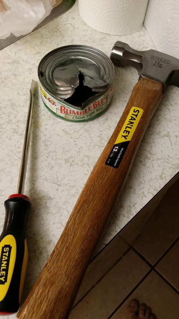 badfish's tweet image. No can opener? No problem. Thanks, @stanleytools