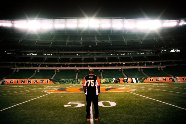 Nothing like being under those bright lights #PrayForLeah #BeatCancer #WhoDey  sqor.com/posts/1ffe7d74…