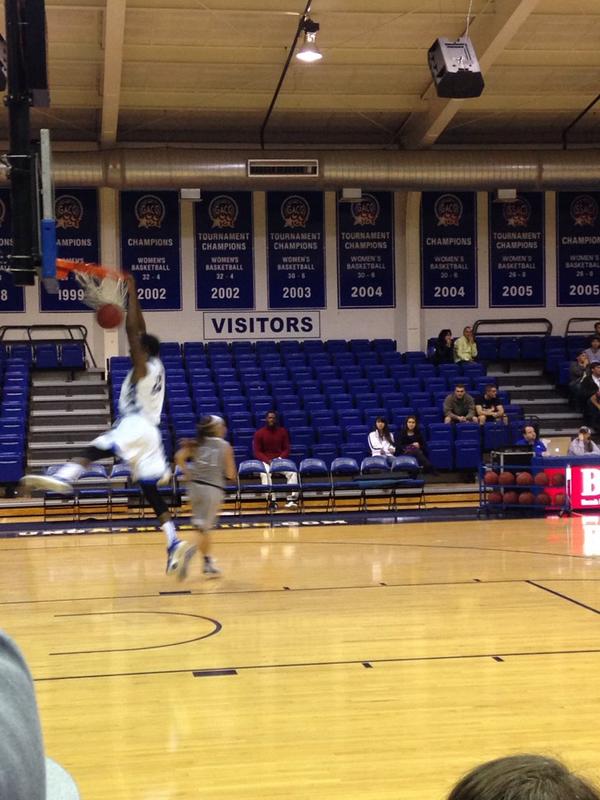 Bl4ckSanta's tweet photo. @QuanCantrell_23 takin flight! #MidnightHawkEm http://t.co/WO7xNbpcky