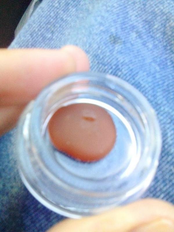 ThaDabGodLoc's tweet photo. Some Sativa Co2 wax. Fully edible, vape and dabable, tastes great. @AliceinDabland  @mmjbillboard @OhioDabs @DabNazi http://t.co/eW5mjuOe1i