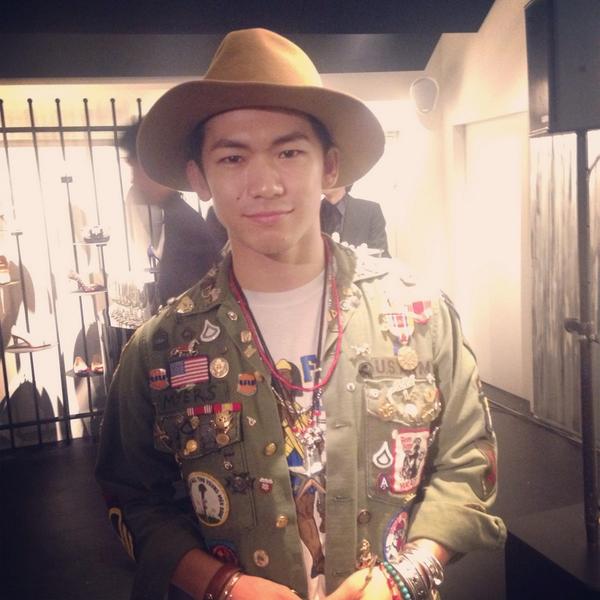 farfetch's tweet photo. Last night we witnessed the amazing dancing on the @jsb3_official boys @restironline #farfetchsuperstore http://t.co/QubTi65oYK