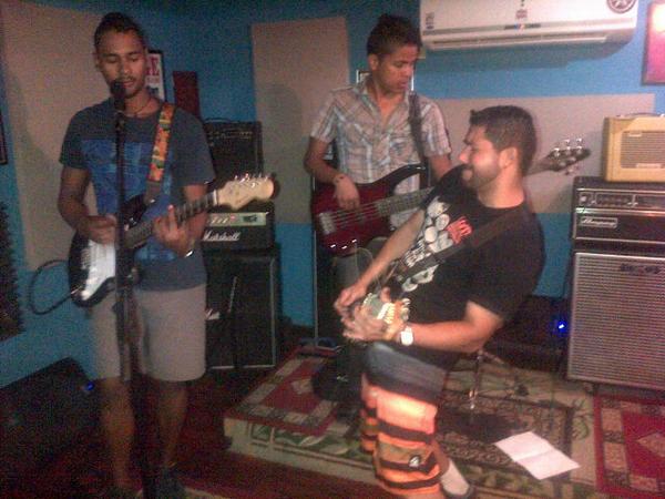 karlavsan's tweet photo. @CuatroRios #leccióndeamor total conexión #onelove http://t.co/gz5o6dBUka