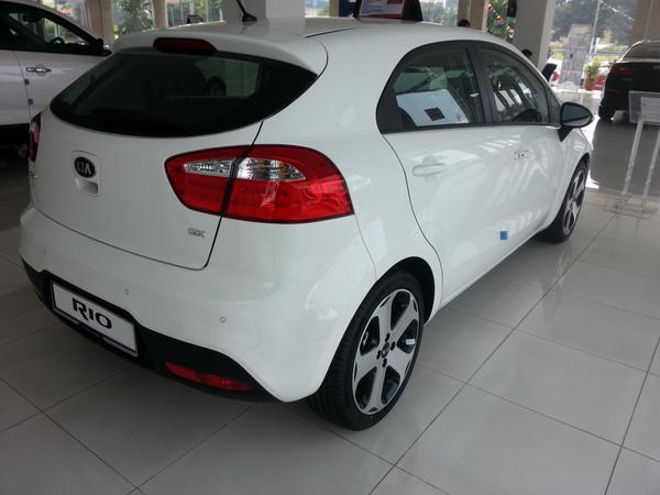 azhriseth's tweet image. hello.I would like to tell u that Kia Rio SX now on promotion in this month.from 3,000 #overtrade so hurry up!pm me.