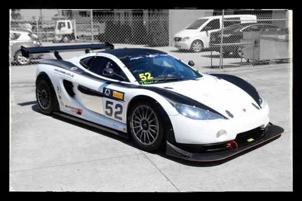 SavyOilSystems's tweet image. So excited to be packing Keith's Ascari KZ1R into the shipping container for NZ after the massive rebuild! #letrace