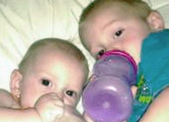 KTLA's tweet photo. Two-year-old drowns trying to save little sister, while mom slept after using meth: DA http://t.co/UeJS2oKI6O http://t.co/VMe4alZ0sC