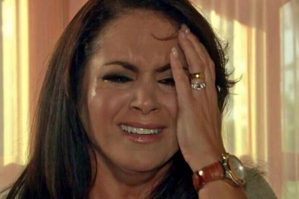 ViccoVAMG's tweet photo. @LuceroMexico ay! 😭eso de tener capa de invisibilidad ante ti es triste 😢 #IgnoradaPorMiIdola 😖 http://t.co/mgUoBIpAsd