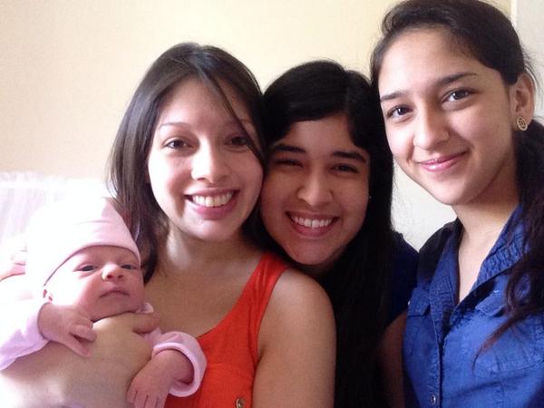 Alinita_93's tweet image. Las amoooooo♥ @Carito_HB @Stefy_FG #Lu #teamcumbia jajaja