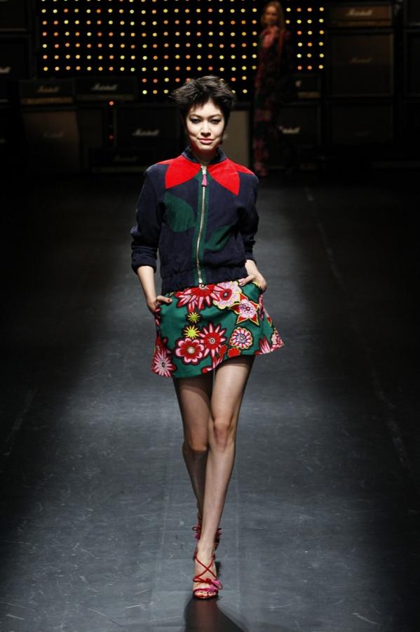 wwd_jp's tweet photo. 「ハウスオブホランド」2015年春夏東京・コレクション 全ルック http://t.co/znC1cv1Twd #MBFTW #houseofholland http://t.co/nuhY487OB0
