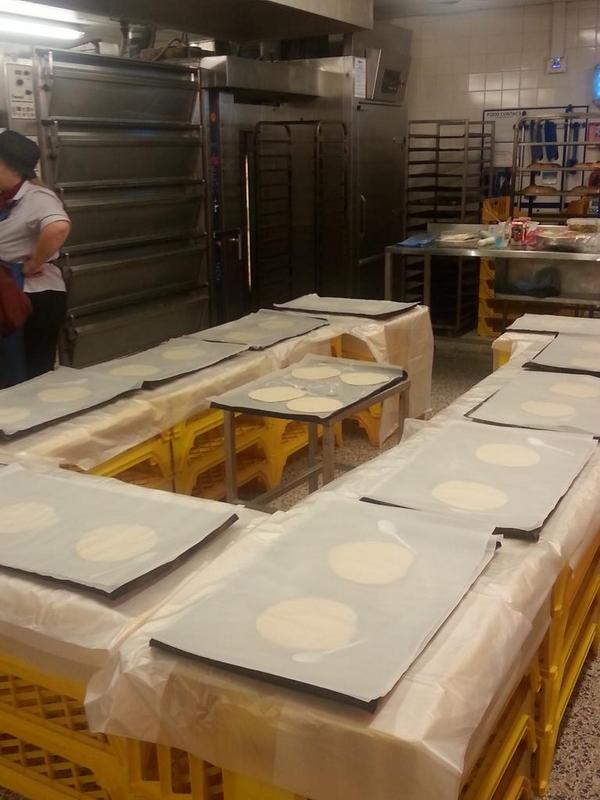 LucyHardon's tweet image. #farmtofork #bakery#calzonepizza @glowrey5 @johnlorimer5 @HiddlestonK @shirl200 @EatHappyProject