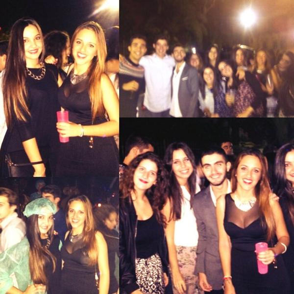 LauSanchezNv's tweet photo. Buena noche entre buena gente y mis medicuchos 😊 #fiestamedicina 😷💉 http://t.co/bLjKL02S8S