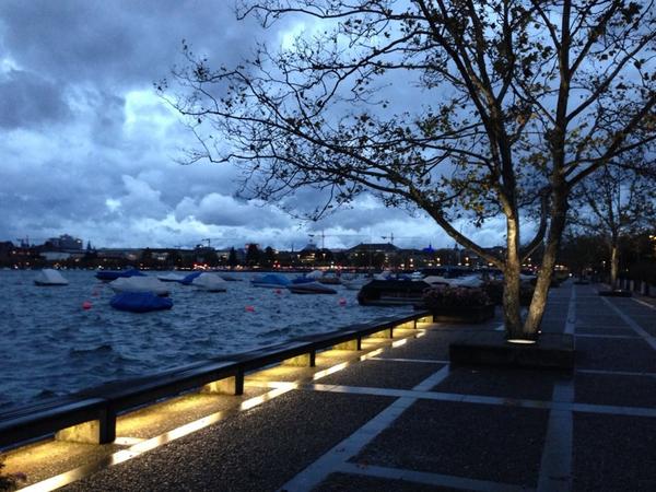 chisenschmid's tweet photo. Stormy Friday morning #breakingroutine #catchtheday #zurich #lake http://t.co/Wj7sE94ImO