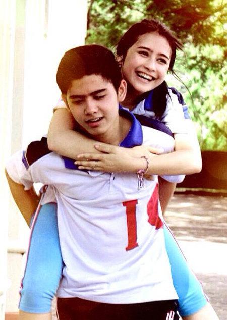 RiniRZ_09's tweet photo. Edisi Kangeen DiSi...! Kemana DiSi yang dulu? gk mau Gegana teruuussss..! *efekngantuk http://t.co/aGAi1AJsHN