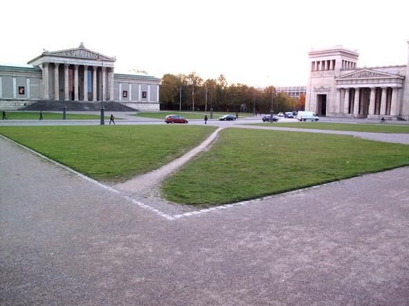 in2changeable's tweet image. Use #DesireLines. #Denmark teaches us how #Innovative #design supports #ModalShift bit.ly/1qBkSbG