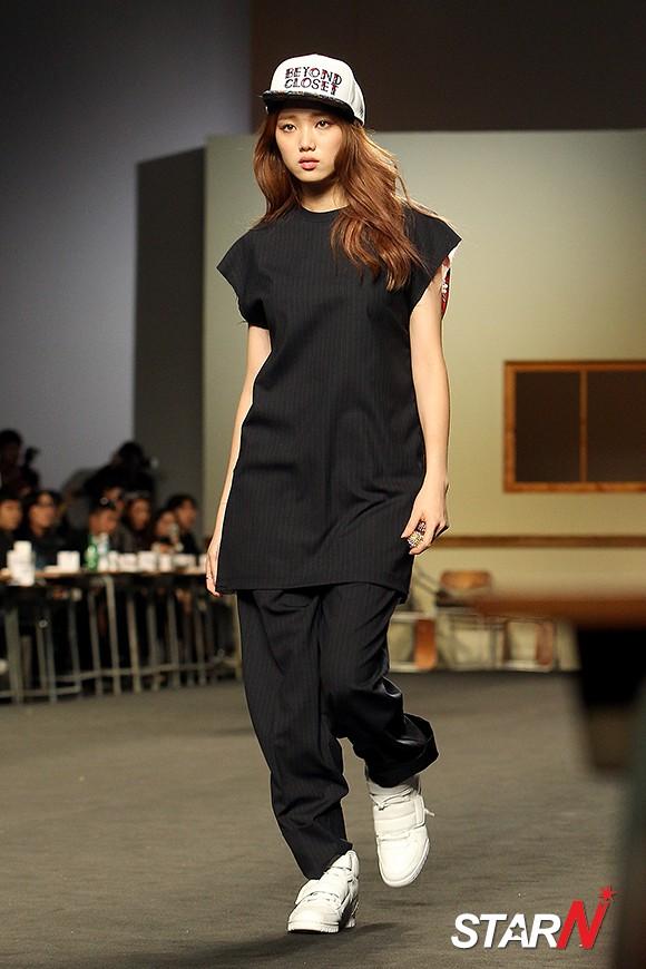 Banbang ばんばん Twitterren Kor Celebrities モデル イ ソンギョン 15 S S ソウルファッションウィーク 10 17 Http T Co J0ihtqnnfn あ 大丈夫 愛だに出てた子 Ygだっけ Banbang ばんばん Twitterren Kor Celebrities モデル イ ソンギョン 15 S S ソウルファッションウィーク 10 17 Http T Co J0ihtqnnfn あ 大丈夫 愛だに出てた子 Ygだっけ