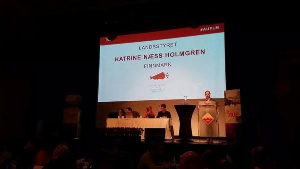 AUFiFinnmark's tweet photo. Leder i AUF i Finnmark, Katrine vil ha økt pedagogisk kompetanse for lærere. #AUFLM http://t.co/Or2wNyFB5q