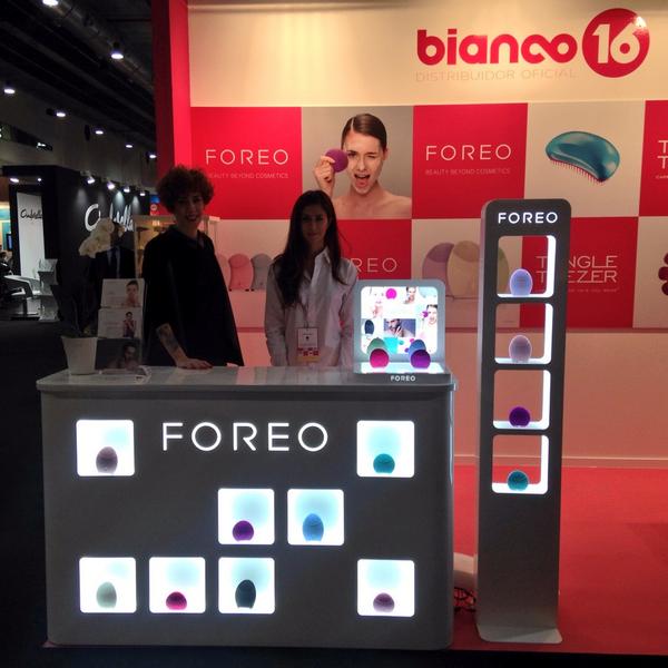 FOREO_Spain's tweet photo. ¡Buenos días #FOREOlover! Te esperamos en @salonlookifema en el stand de @Bianco16 (14I05) ¿vendrás a decirnos hola?😊 http://t.co/T28ZdjAou8