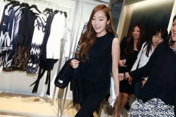 Syj__Jessica's tweet photo. I was so amazed by all the fans that
came out yesterday. Thank You
so much You guys are the
ones that keep me going http://t.co/Mx7coiB24e