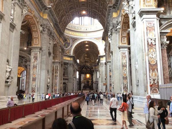 mrsrosman's tweet photo. Inside St Peter's at the Vatican http://t.co/i2hDbQrEY7