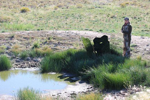 GhostBlind's tweet photo. Setting up the GhostBlind on a water hole during antelope season.Worked like a charm. http://t.co/onlDYc43LB