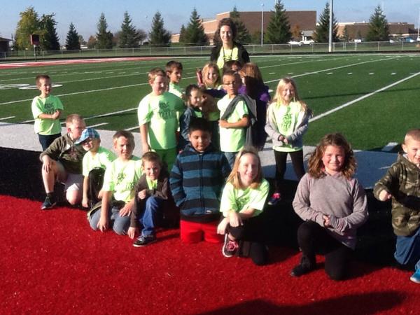 KrinnMrs's tweet photo. BHES is a great place to be!  Way to go room 21! http://t.co/1mxGc8R8ai