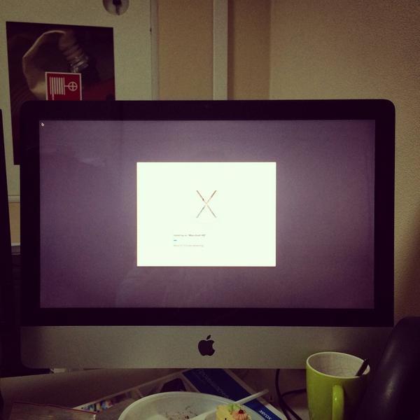 keystore's tweet photo. А у нас в офисе обновляшки. А у вас?
#iMac #Yosemite http://t.co/38ORF8cqSY