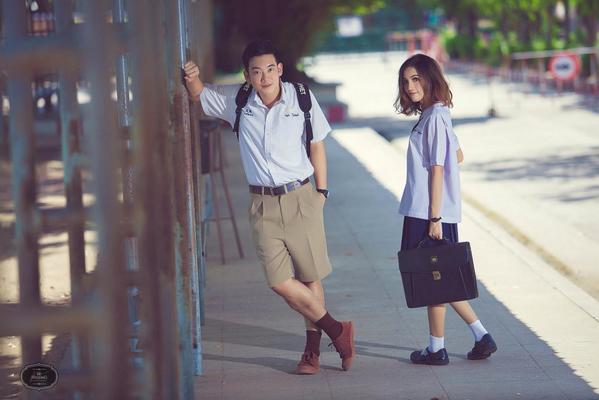 ssainted's tweet photo. ศิษย์รร.กำแพงเพชรพิทยาคมกลับมาถ่าย Pre-Wedding ที่รร. โง้ย อิจข่าาาา 💕 #kppfact http://t.co/kYFSFyQMDV