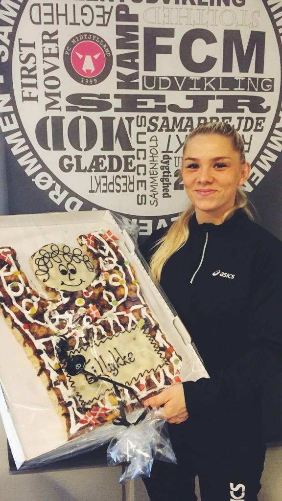 Ingen fødselsdag uden masser af kage 😂🎈🎁