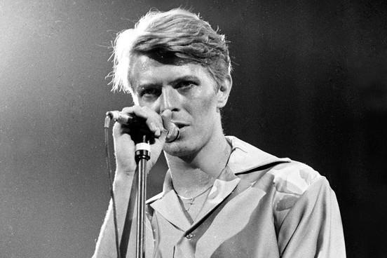 NME's tweet photo. David Bowie's 40 greatest ever tracks http://t.co/vsVVRZtvMY http://t.co/kJsp34e1Ma