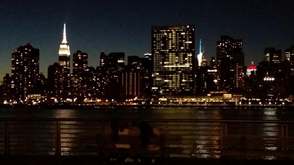 B0JOVFHCUAA6wGR.jpg:large