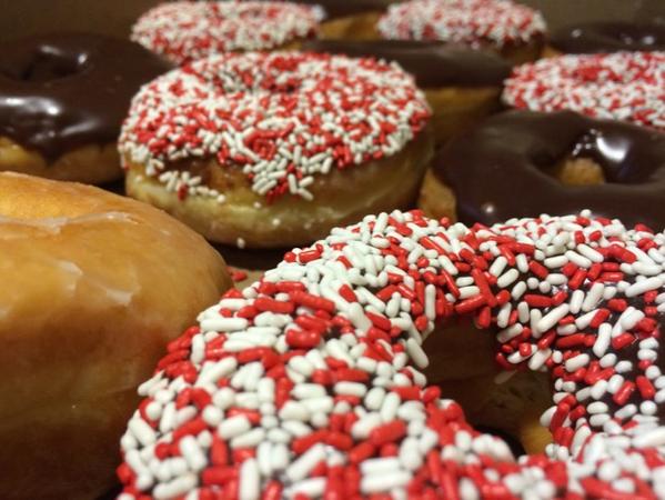 Friday donuts are lookin delectable rn come get me while the sprinkles are still there here
