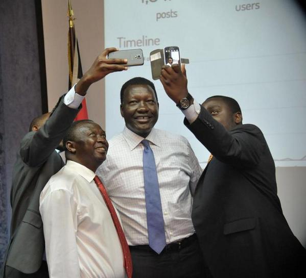 GOKinteracts's tweet photo. Incase you missed #GOKInteracts. #selfie #poweringfreedom. Thanks to a great team effort. http://t.co/hpjff1Xe43