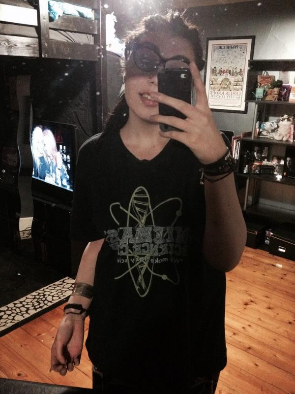 ziggyloux's tweet photo. goodnight love cosima lmao http://t.co/iu4nd9bHQU