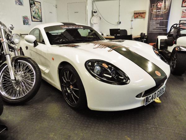 SteveHindle's tweet photo. There's a new addition to the @SevensClassics team: Swap pinstripes for race stripes with the @GinettaCars #GRDC G40 http://t.co/Sa6JnpPXYX