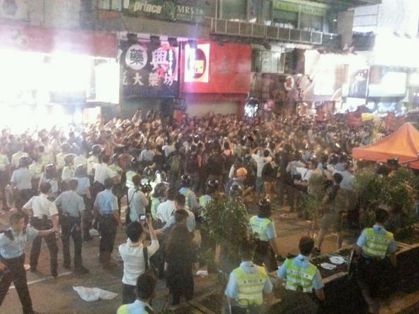 JayTernate's tweet photo. Hong Kong Occupy Protesters in Mong Kok. http://t.co/n95xYxspQf