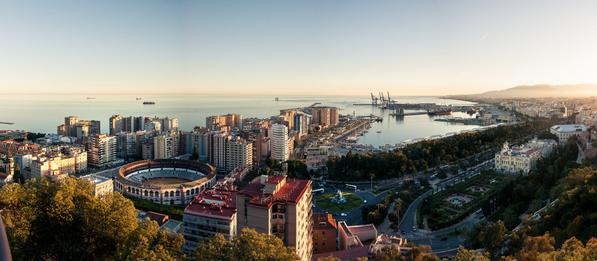 serdemalaga's tweet photo. Ser de Málaga es ser de un lugar único ¡FELIZ VIERNES MALAGUEÑOS!
Foto: David escalera http://t.co/2mKaZfhHI3