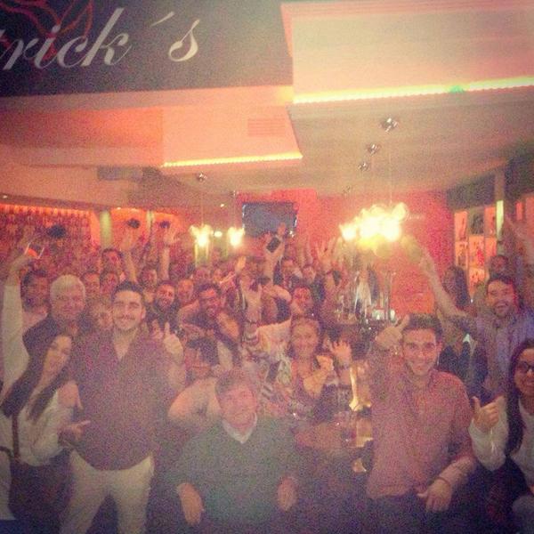 StPatricks2's tweet photo. Ayer..St. Patrick's en estado puro! #Monologos #Jueves #Risas #StopProblemas #ComediaEnDirecto Prox Jueves @nenemigo http://t.co/ottT173xQo