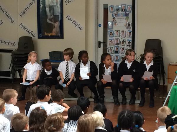 StCathsofSiena's tweet photo. Our weekly achievements assembly #lotsofgoodwork http://t.co/6VnWgvCUbr