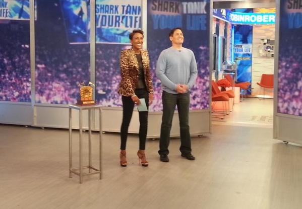 GMA's tweet photo. "Shark Tank Your Life" with @mcuban! He will take two pitches from entrepreneurs. (Love the shoes, @RobinRoberts) http://t.co/oCXMXaAN64