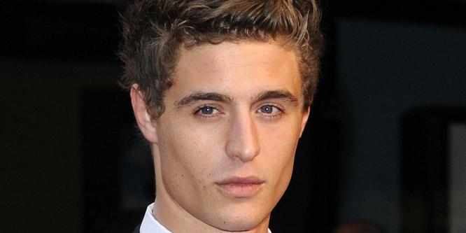   Wishing Max Irons a Happy 29th Birthday!  I have no idea who he is but OMG 