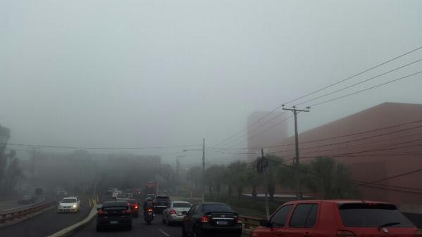 LayerMg's tweet image. neblina densa  en zonas  multiplica, San Benito #TraficoSv @ddovia @alertux