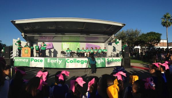 oddlychuy's tweet photo. #BigEvent2014 http://t.co/3X2xlK0Joc