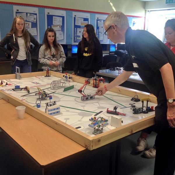 ClubInnov8's tweet photo. Yr 10 students and ICT staff @BrynHafrenComp - training for the Lego League Challenge and new EV3 robots! http://t.co/S9kWplIgpf